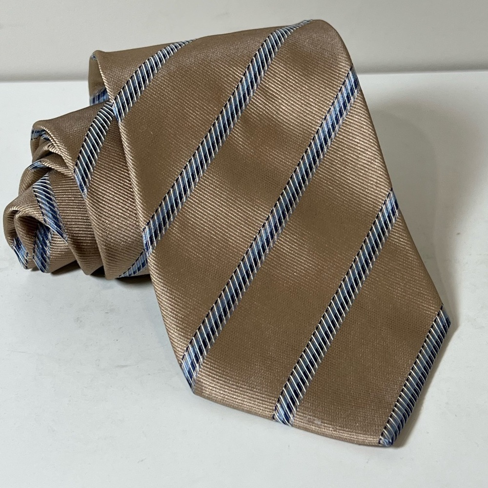 Burberry London 100% Silk Made in Italy Classic Stripe Power Tie Luxury